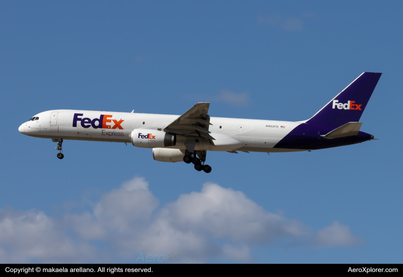Photo of N962FD - FedEx Boeing 757-200F at BOI on AeroXplorer Aviation Database