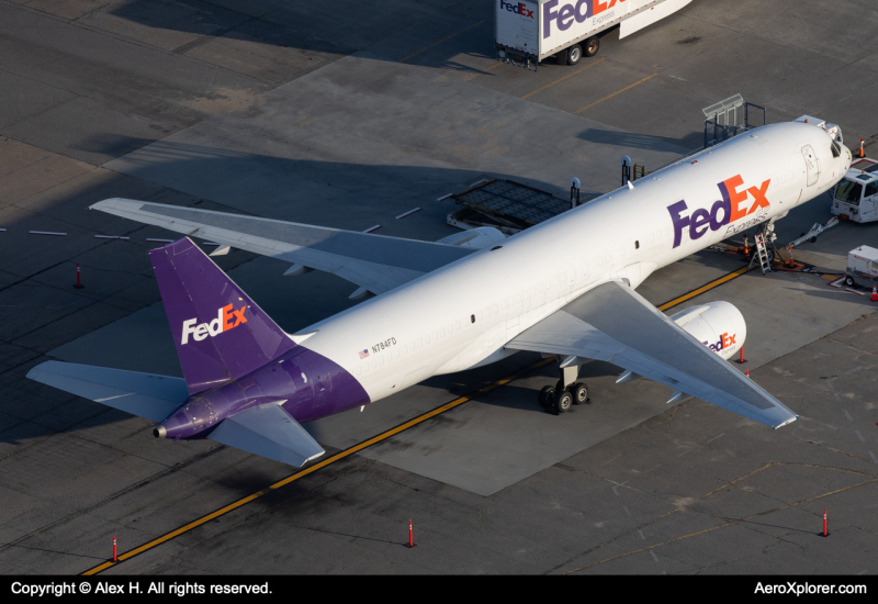 Photo of N784FD - FedEx Boeing 757-200F at PVD on AeroXplorer Aviation Database