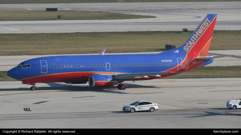 Photo of N395SW - Southwest Airlines Boeing 737-300 at FLL on AeroXplorer Aviation Database