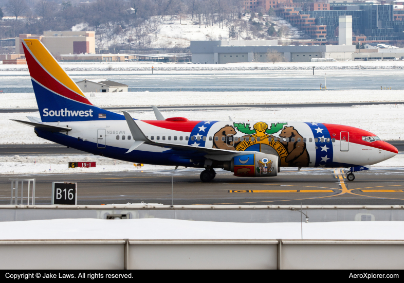 Photo of N280WN - Southwest Airlines Boeing 737-700 at DCA on AeroXplorer Aviation Database