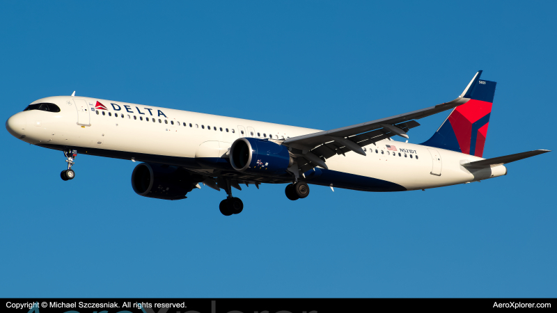 Photo of N521DT - Delta Airlines Airbus A321NEO at MCO on AeroXplorer Aviation Database