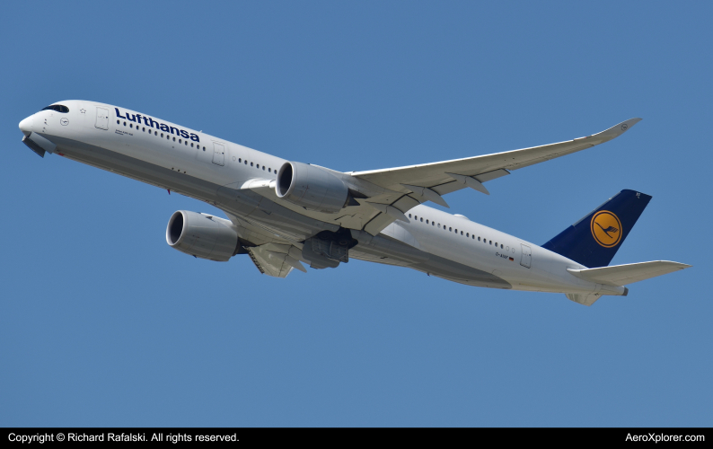 Photo of D-AIXF - Lufthansa Airbus A350-900 at ORD on AeroXplorer Aviation Database