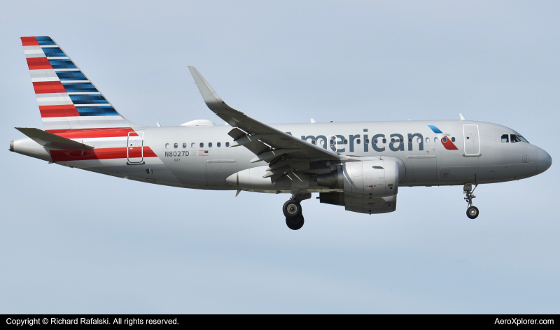 Photo of N8027D - American Airlines Airbus A319 at MIA on AeroXplorer Aviation Database