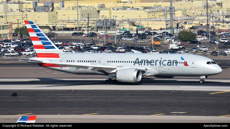 Photo of N819AN - American Airlines Boeing 787-8 at PHX on AeroXplorer Aviation Database