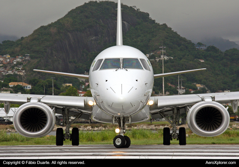 Photo of PP-ADV - Companhia Vale De Rio Doce Embraer E190 at SDU on AeroXplorer Aviation Database