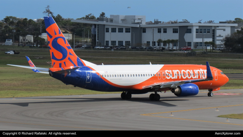 Photo of N832SY - Sun Country Airlines Boeing 737-800 at DAB on AeroXplorer Aviation Database