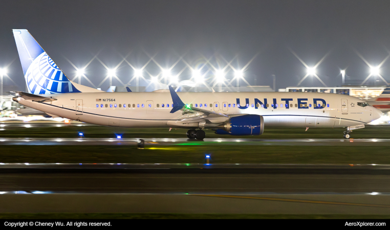 Photo of N17564 - United Airlines Boeing 737 MAX 9 at ORD on AeroXplorer Aviation Database