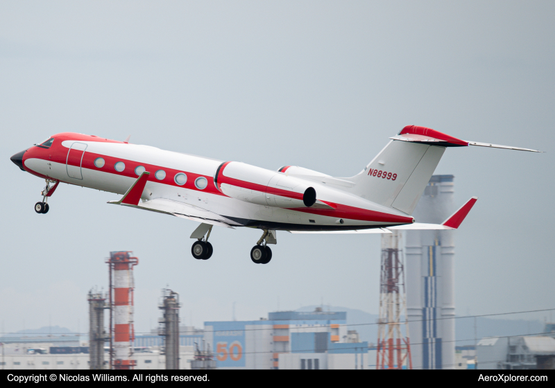 Photo of N88999 - PRIVATE Gulfstream G450 at HND on AeroXplorer Aviation Database