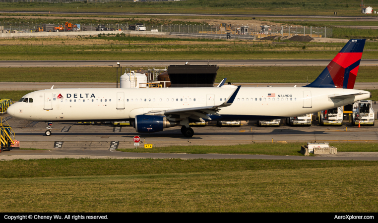 Photo of N349DX - Delta Airlines Airbus A321-200 at DTW on AeroXplorer Aviation Database