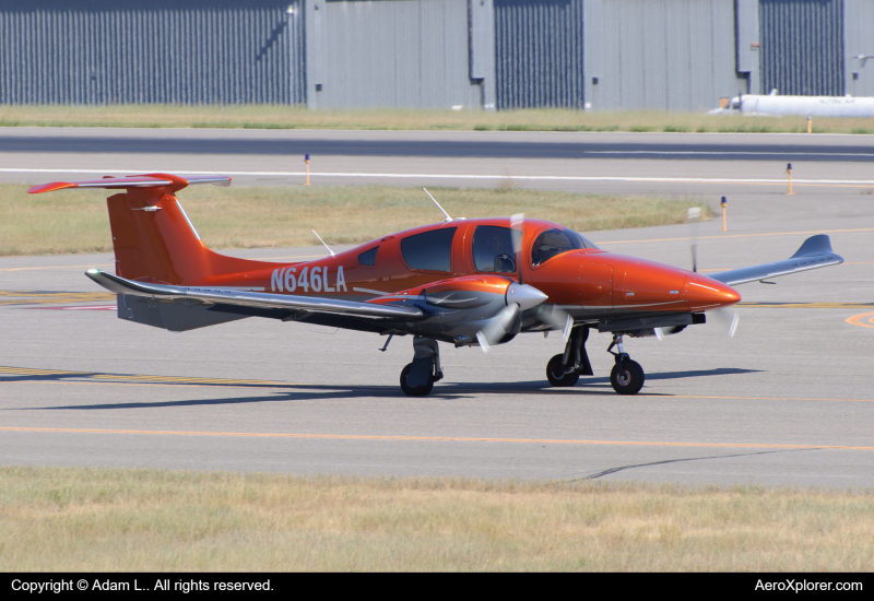 Photo of N646LA - Northwestern Aviation Diamond DA-62 at BIL on AeroXplorer Aviation Database