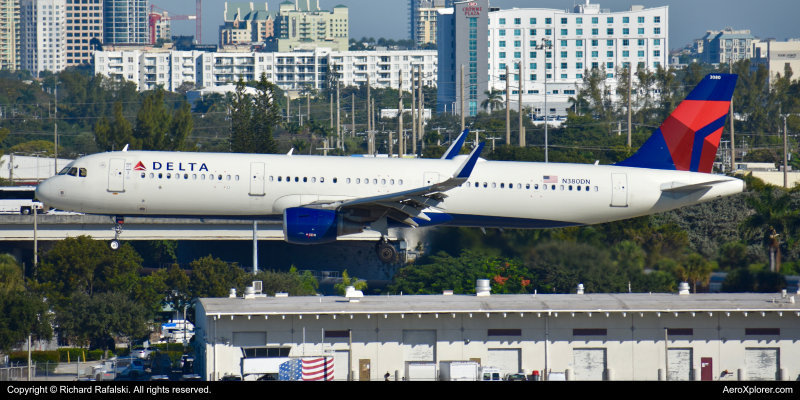 Photo of N380DN - Delta Airlines Airbus A321-200 at FLL on AeroXplorer Aviation Database