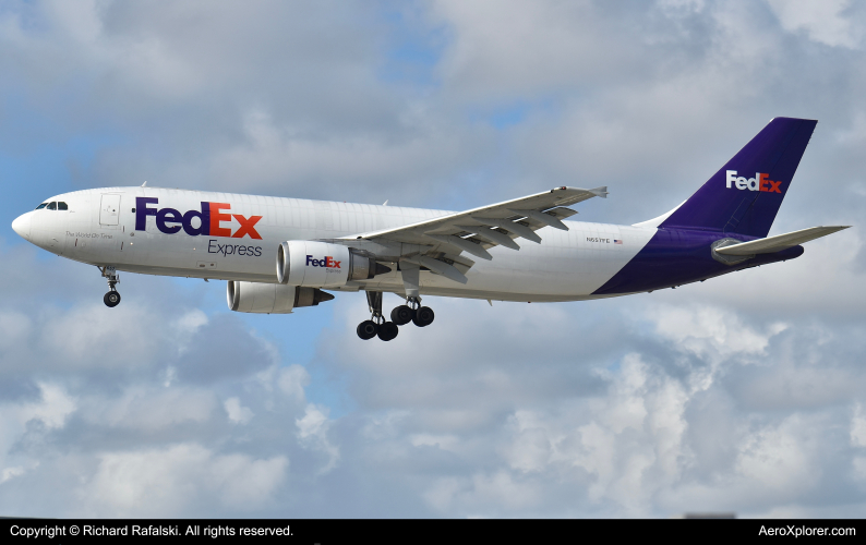 Photo of N657FE - FedEx Airbus A300F-600 at FLL on AeroXplorer Aviation Database