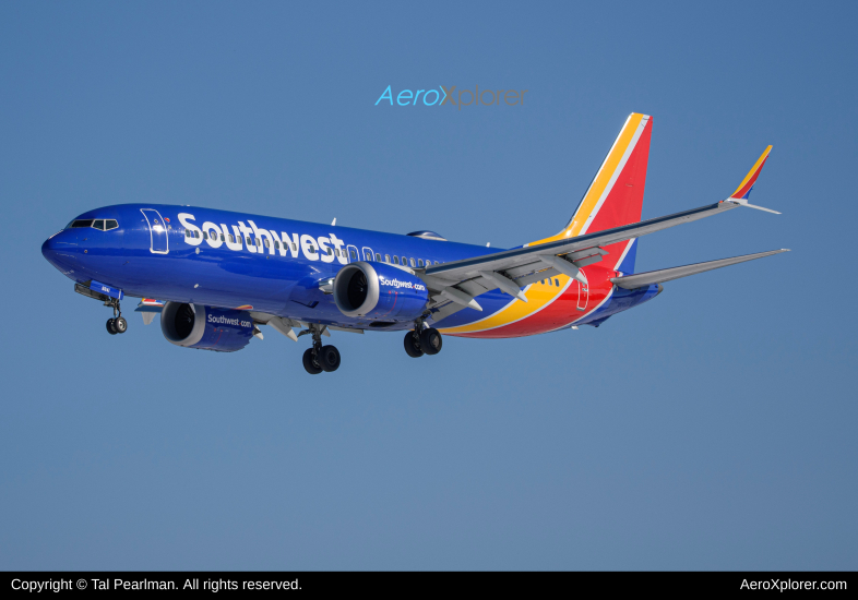 Photo of N8508W - Southwest Airlines Boeing 737-800 at BWI on AeroXplorer Aviation Database