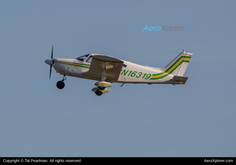 Photo of N16319 - PRIVATE Piper PA-28 at FDK on AeroXplorer Aviation Database