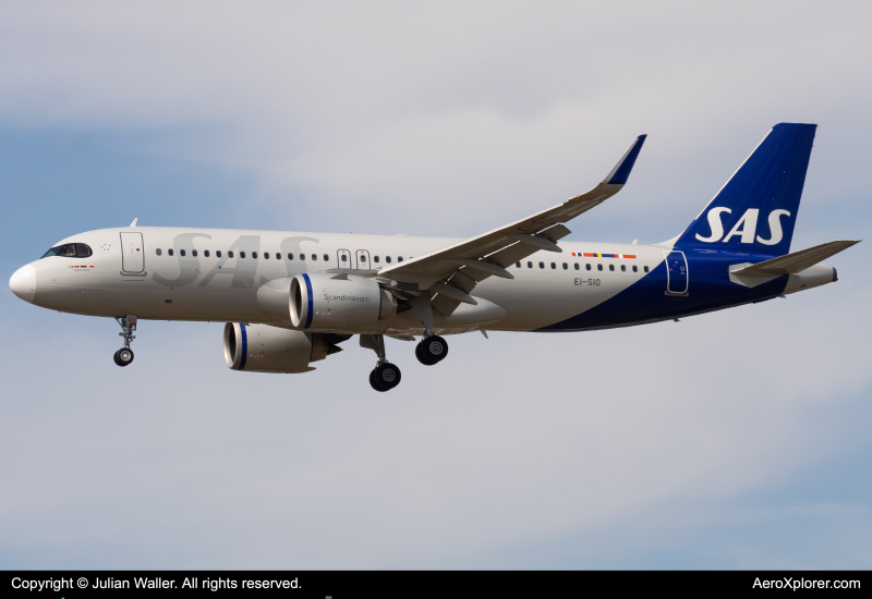 Photo of EI-SIO - Scandinavian Airlines Airbus A320NEO at LHR on AeroXplorer Aviation Database