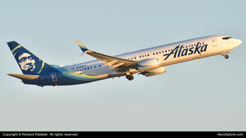 Photo of N431AS - Alaska Airlines Boeing 737-900ER at PHX on AeroXplorer Aviation Database