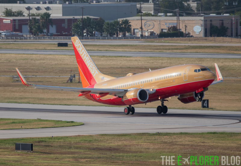 Photo of N711HK - Southwest Airlines Boeing 737-700 at SAT on AeroXplorer Aviation Database