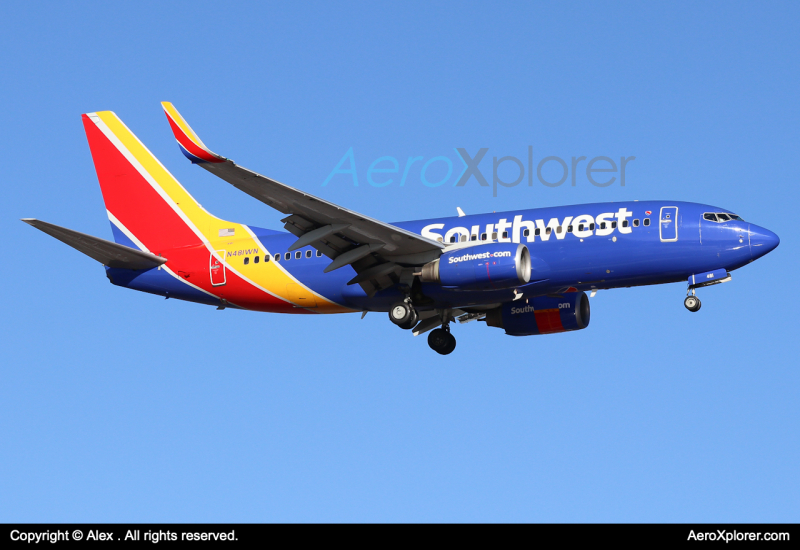 Photo of N481WN - Southwest Airlines Boeing 737-700 at MHT on AeroXplorer Aviation Database