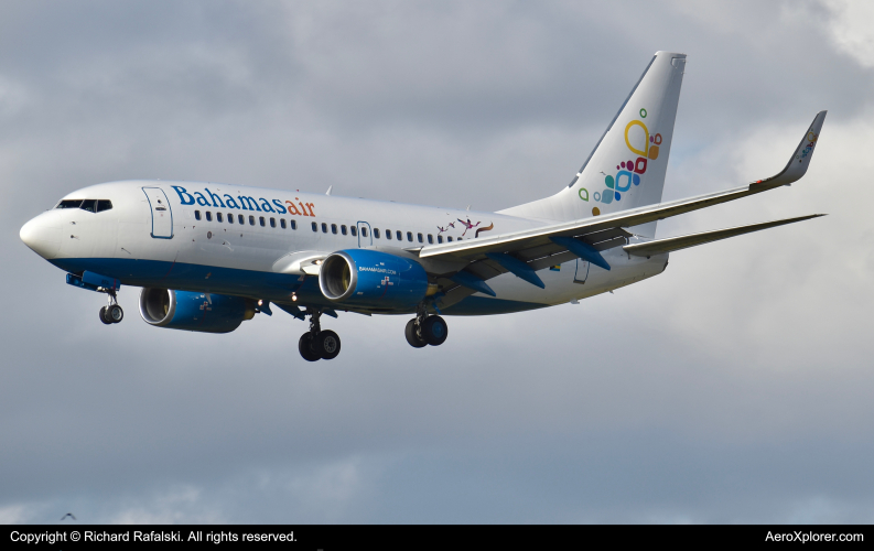 Photo of C6-BFA - Bahamasair Boeing 737-700 at FLL on AeroXplorer Aviation Database