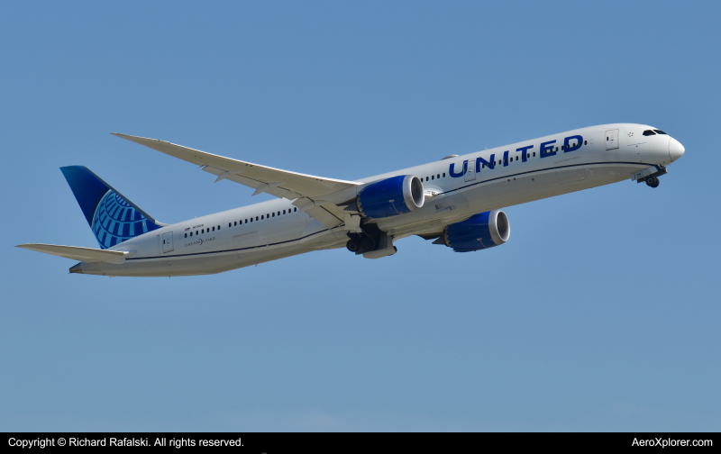 Photo of N13018 - United Airlines Boeing 787-10 at ORD on AeroXplorer Aviation Database