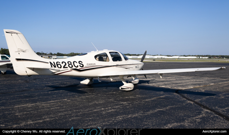 Photo of N628CS - PRIVATE Cirrus SR-22 at PTK on AeroXplorer Aviation Database