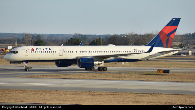 Photo of N658DL - Delta Airlines Boeing 757-200 at ATL on AeroXplorer Aviation Database