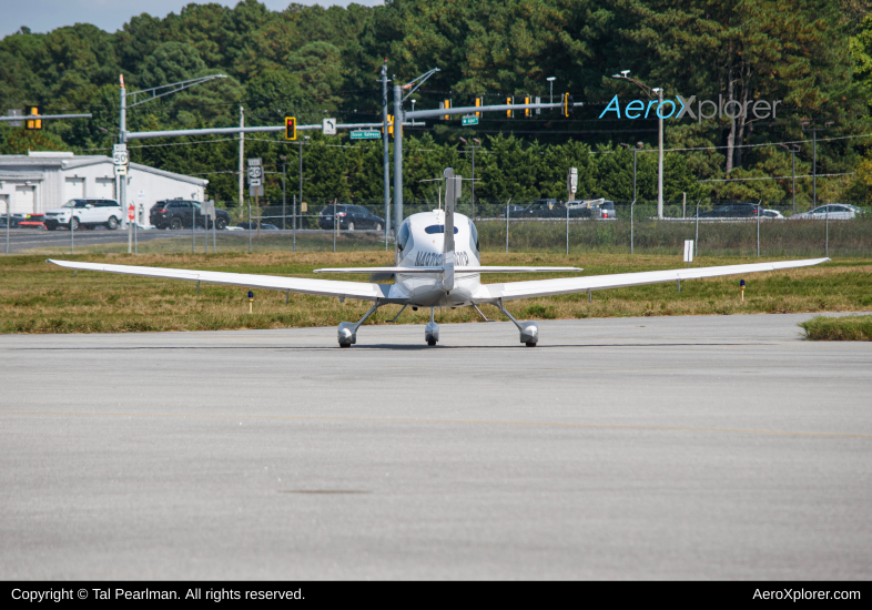 Photo of N479CP - PRIVATE Cirrus SR-22 at ESN on AeroXplorer Aviation Database