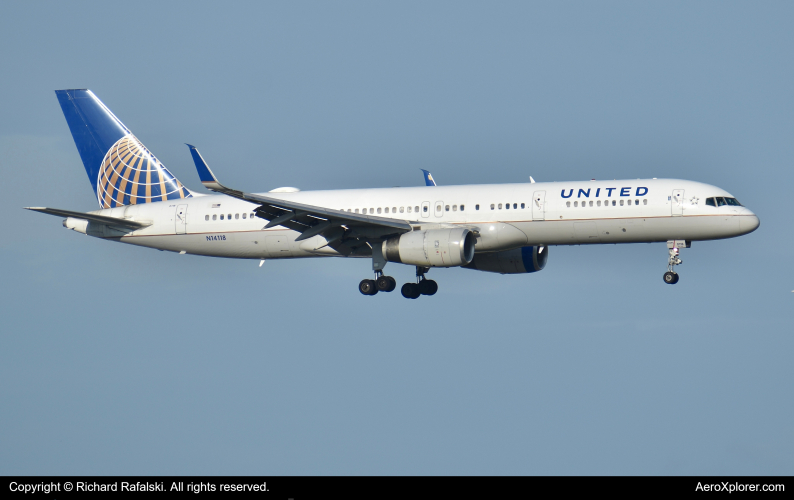 Photo of N14118 - United Airlines Boeing 757-200 at MCO on AeroXplorer Aviation Database