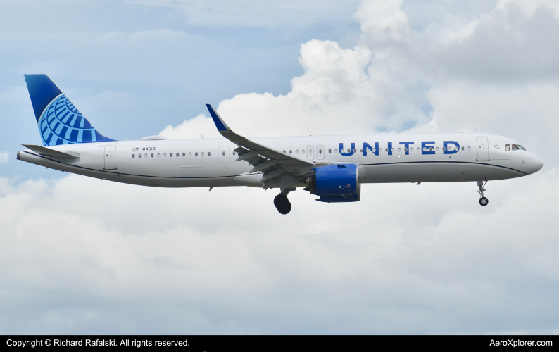 Photo of N14512 - United Airlines Airbus A321NEO at MCO on AeroXplorer Aviation Database