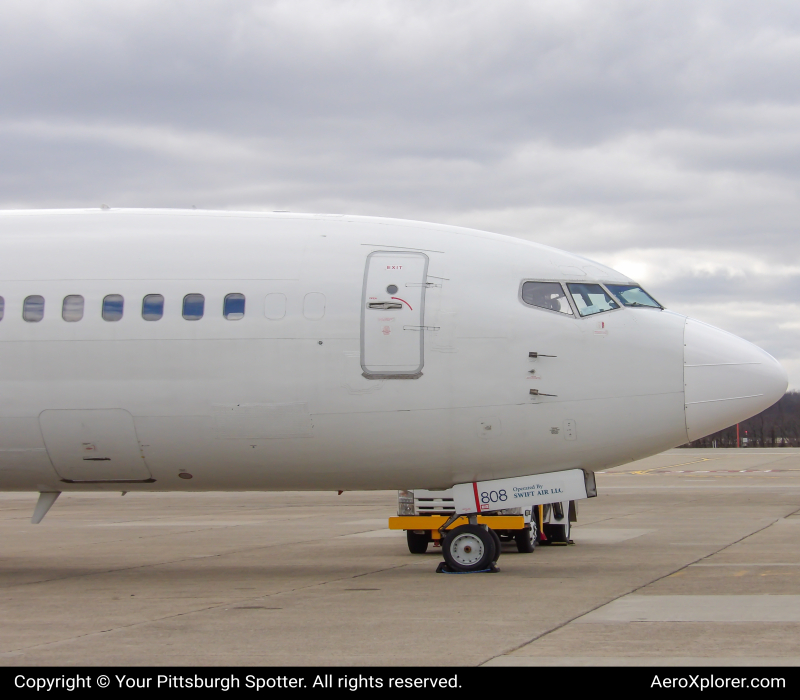 Photo of N808TJ  - iAero Airways Boeing 737-400 at PIT on AeroXplorer Aviation Database
