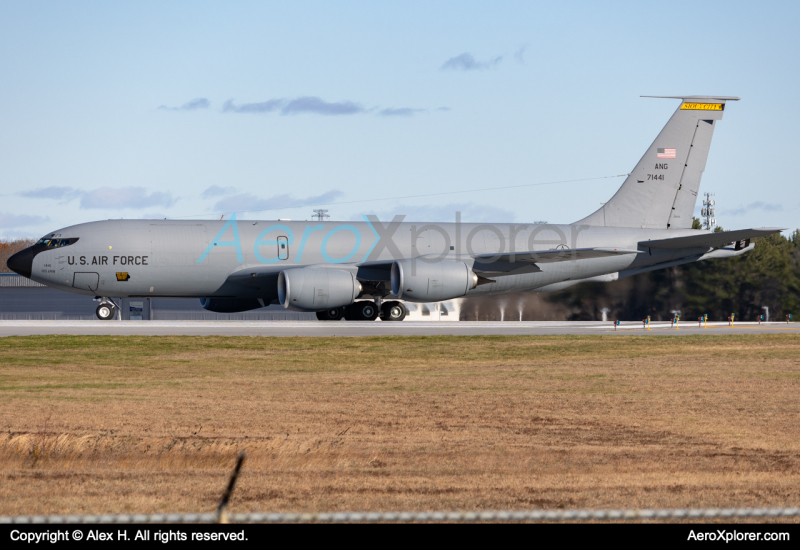 Photo of 57-1441 - USAF - United States Air Force Boeing KC-135 Stratotanker at PSM on AeroXplorer Aviation Database