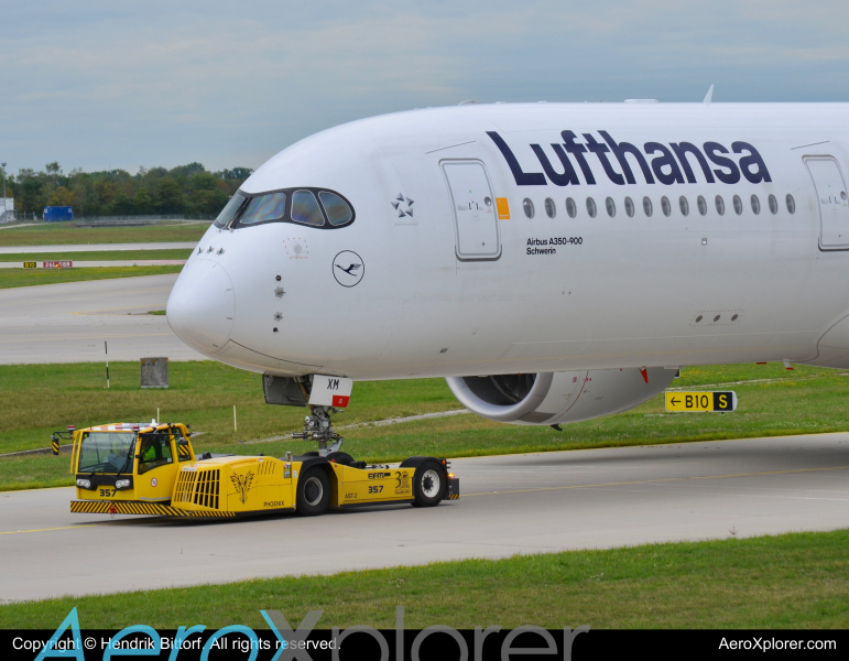 Photo of D-AIXM - Lufthansa Airbus A350-900 at EDDM on AeroXplorer Aviation Database