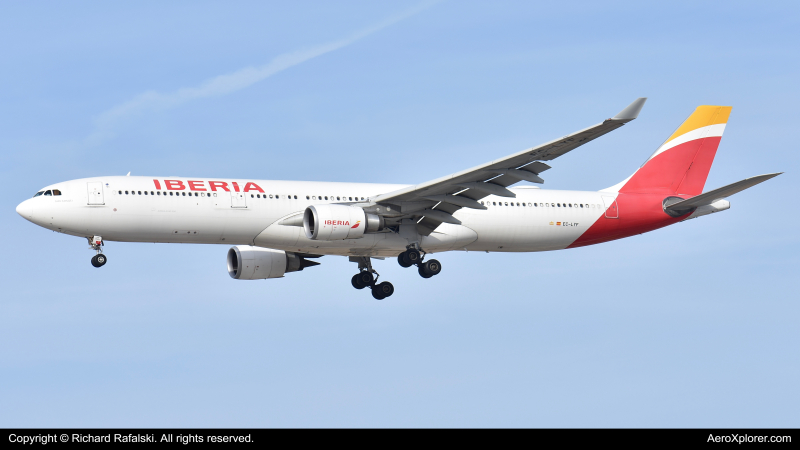 Photo of EC-LYF - Iberia Airbus A330-300 at ORD on AeroXplorer Aviation Database