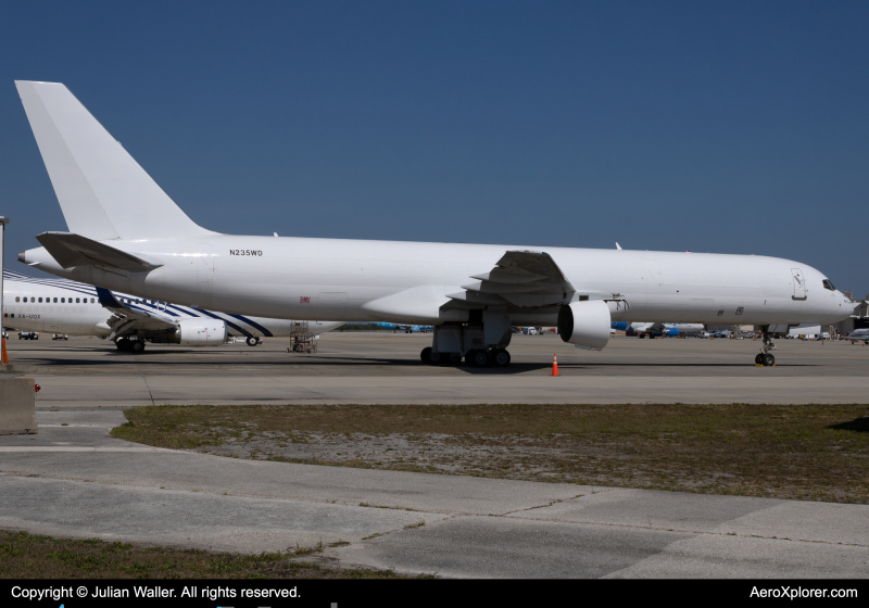 Photo of N235WD - PRIVATE Boeing 757-200 at SFB on AeroXplorer Aviation Database