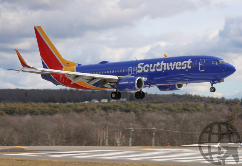 Photo of N8553W - Southwest Airlines Boeing 737-800 at MHT on AeroXplorer Aviation Database
