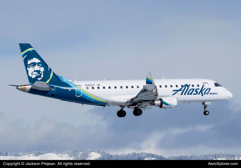 Photo of N182SY - Alaska Airlines Embraer E175 at BOI on AeroXplorer Aviation Database