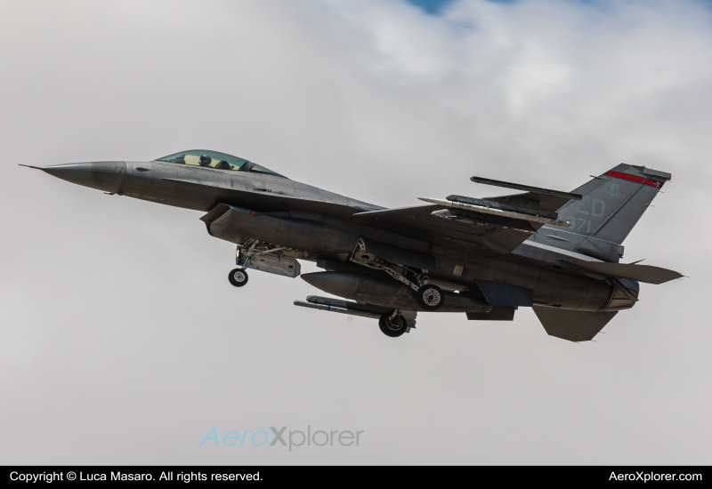Photo of 86-0371 - USAF - United States Air Force General Dynamics F-16 Fighting Falcon at PMD on AeroXplorer Aviation Database