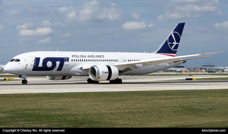 Photo of SP-LRG - LOT Polish Airlines Boeing 787-8 Dreamliner at ORD on AeroXplorer Aviation Database