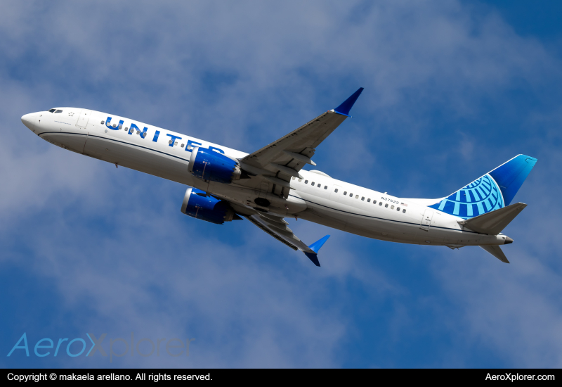 Photo of N37522 - United Airlines Boeing 737 MAX 9 at BOI on AeroXplorer Aviation Database