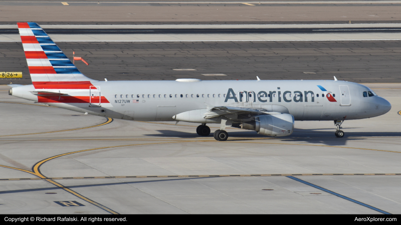 Photo of N127UW - American Airlines Airbus A320 at FLL on AeroXplorer Aviation Database