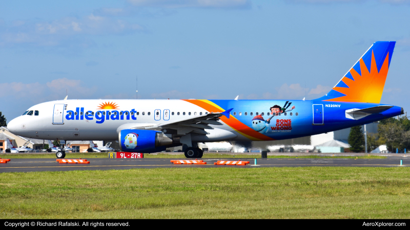 Photo of N220NV - Allegiant Air Airbus A320 at SFB on AeroXplorer Aviation Database
