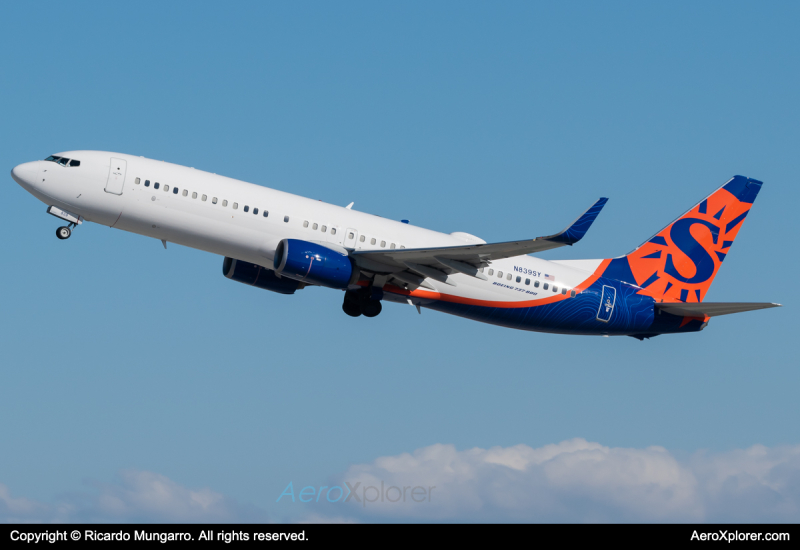 Photo of N839SY - Sun Country Airlines Boeing 737-800 at LAX on AeroXplorer Aviation Database
