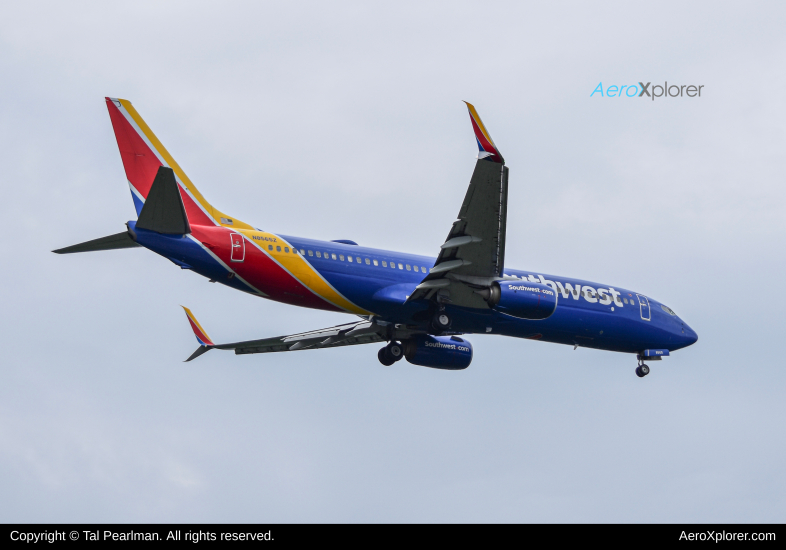 Photo of N8565Z - Southwest Airlines Boeing 737-800 at BWI on AeroXplorer Aviation Database