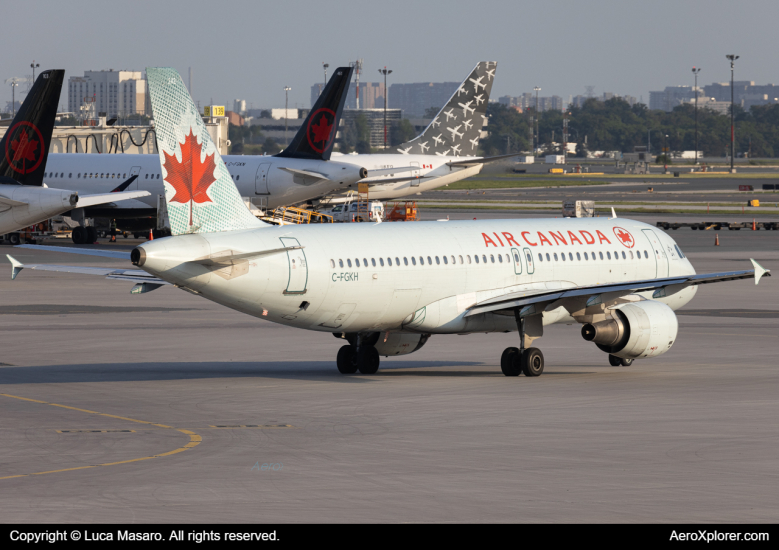 Photo of C-FGKH - Air Canada Airbus A320 at YYZ on AeroXplorer Aviation Database