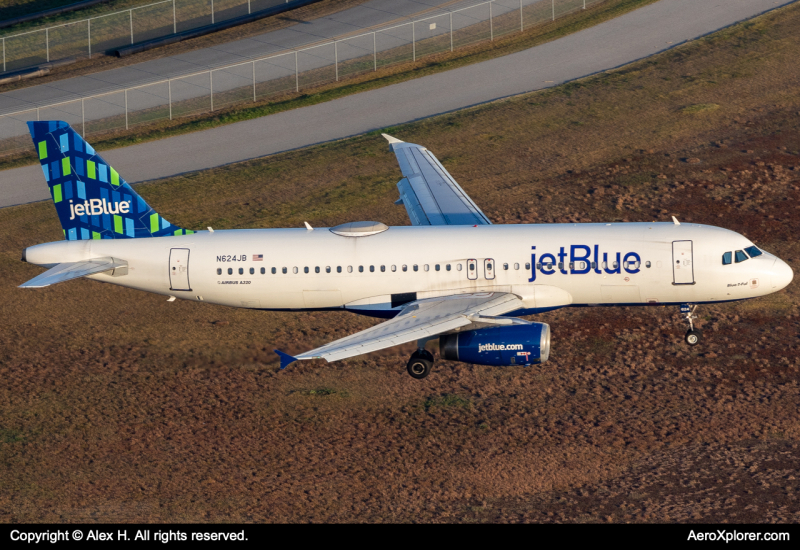 Photo of N624JB - JetBlue Airways Airbus A320 at PVD on AeroXplorer Aviation Database