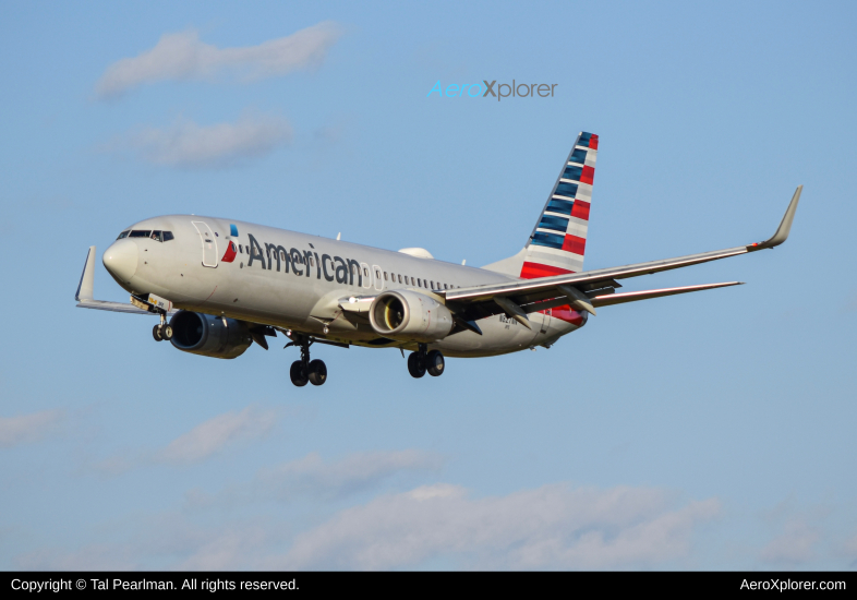 Photo of N827NN - American Airlines Boeing 737-800 at BWI on AeroXplorer Aviation Database