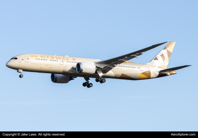 Photo of A6-BNE - Etihad Airways Boeing 787-9 at IAD on AeroXplorer Aviation Database