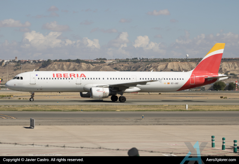 Photo of EC-JQZ - Iberia Airbus A321-200 at MAD on AeroXplorer Aviation Database