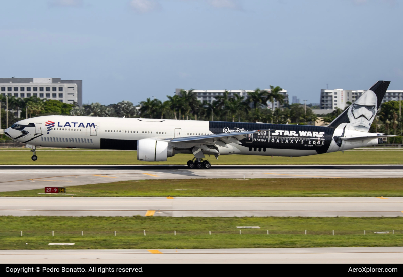Photo of PT-MUA - LATAM Boeing 777-300ER at MIA on AeroXplorer Aviation Database
