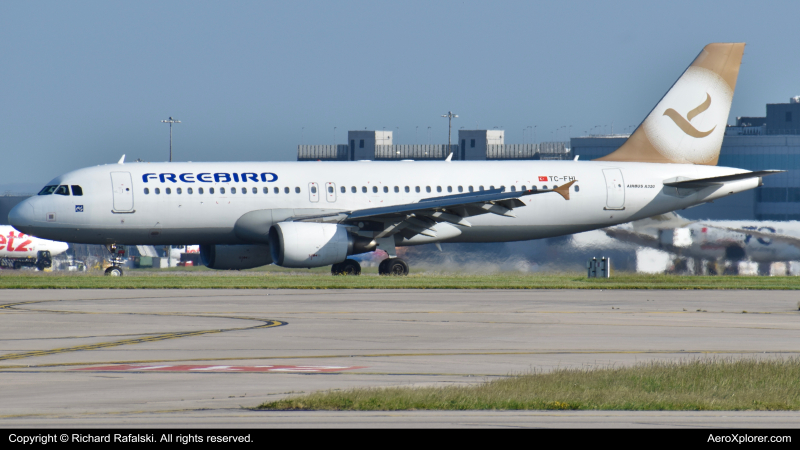 Photo of TC-FHL - Freebird Airlines Airbus A320 at MAN on AeroXplorer Aviation Database